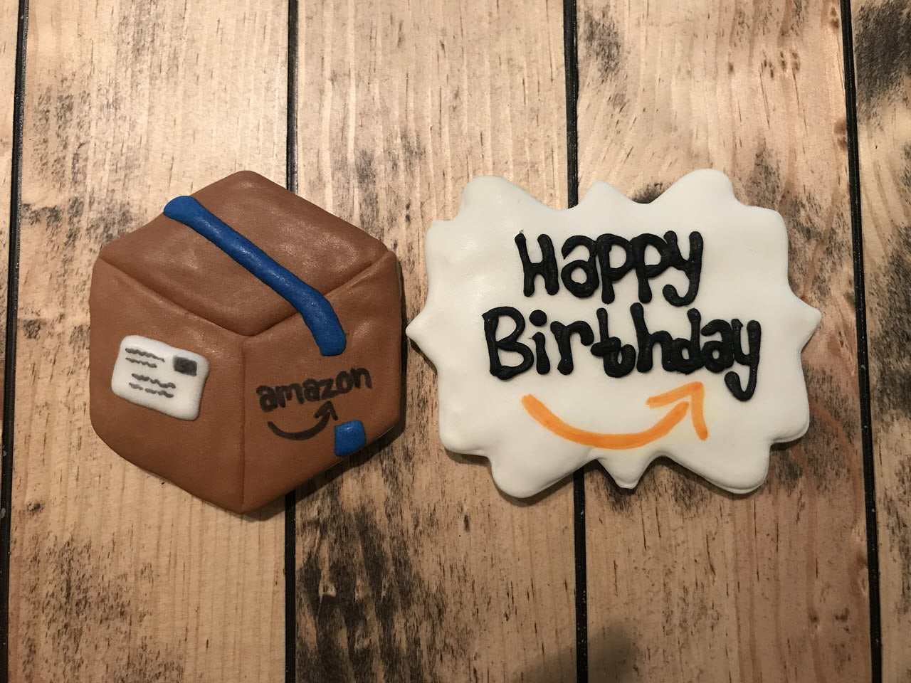 Amazon Package Cookies Set
