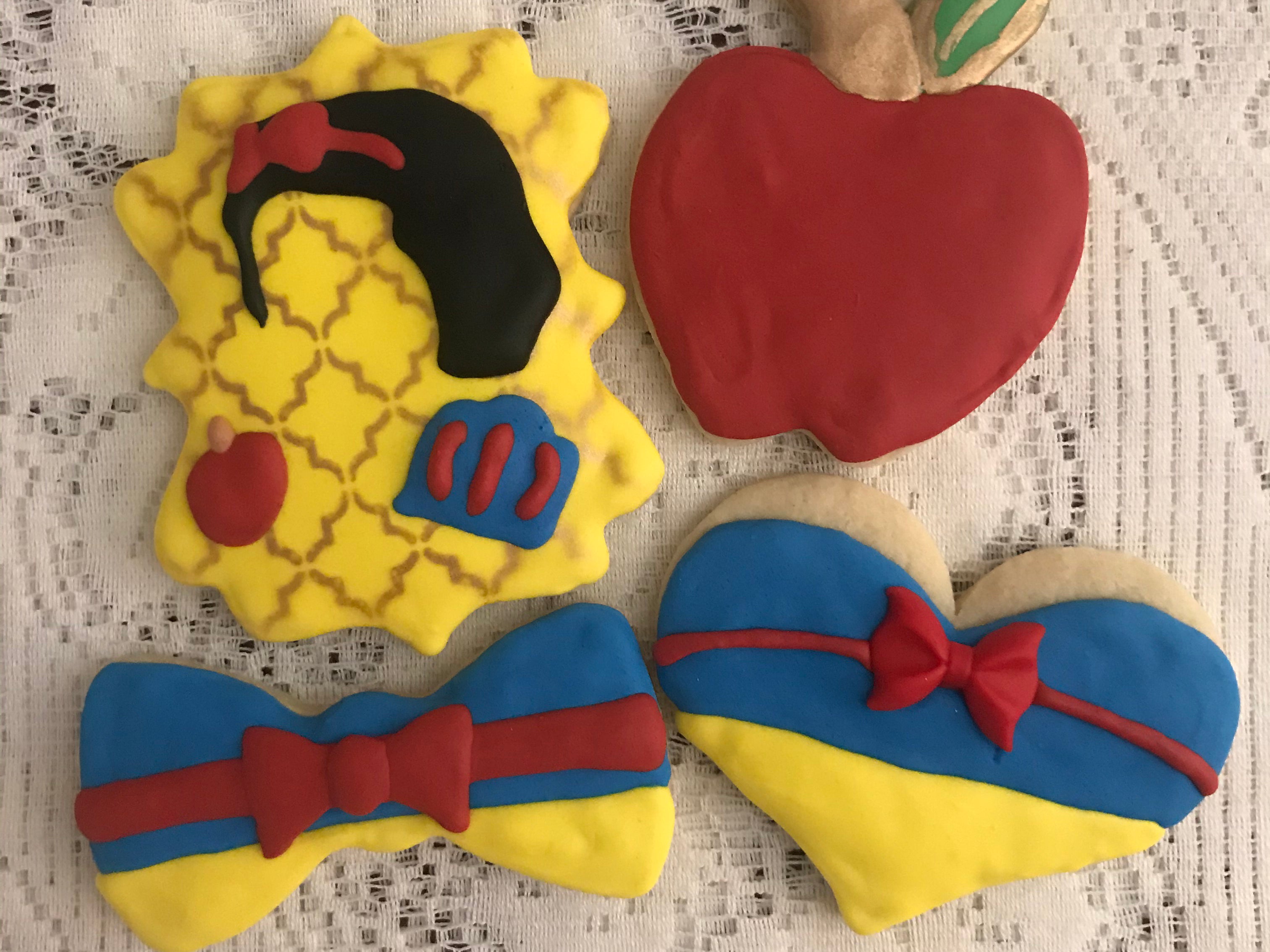 Disney Snow White Cookies Dozen